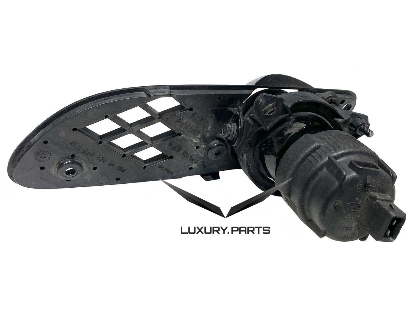 Lampa tylna przeciwmgłowa prawa MERCEDES Benz MAYBACH A24082004056